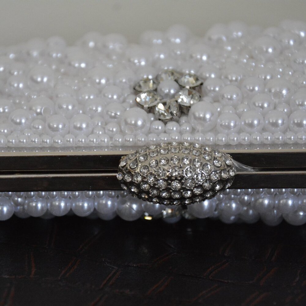 Elegant White Pearl Clutch - Picture 10 of 14